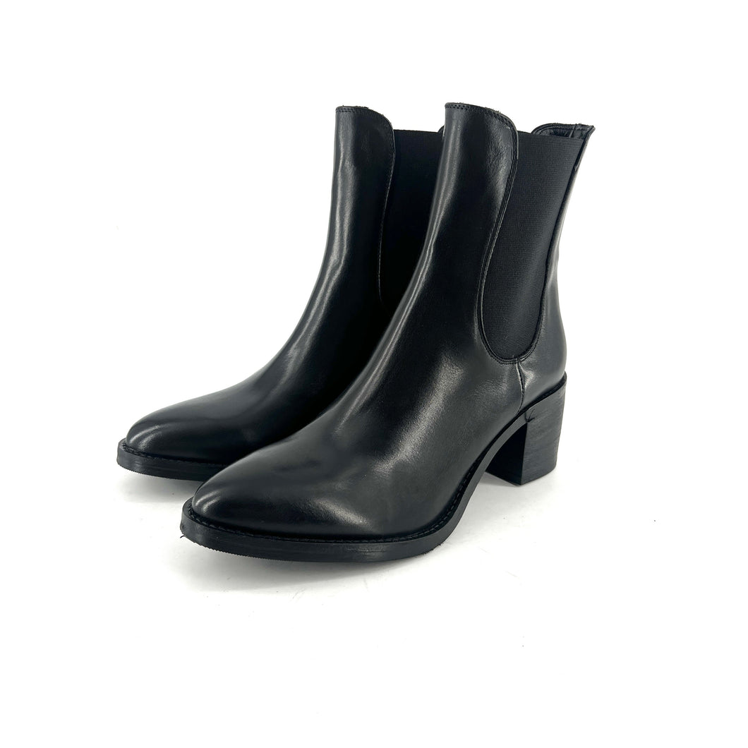 Boots Élastiqué Talon Trotteur en Cuir Noir