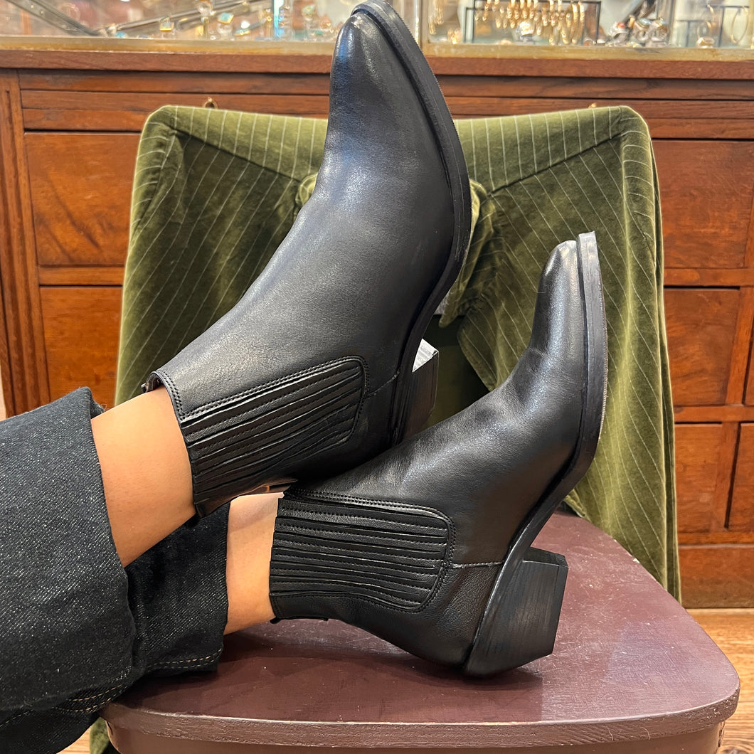 Boots Tiag Élastiquée en Cuir Noir