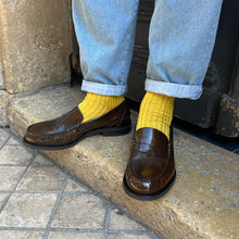 Load image into Gallery viewer, Mocassin en Cuir Glacé Marron Foncé
