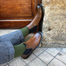 Load image into Gallery viewer, Chelsea Boots en Cuir Camel
