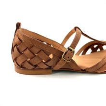 Charger l'image dans la galerie, Sandale Tressée en Daim Cognac
