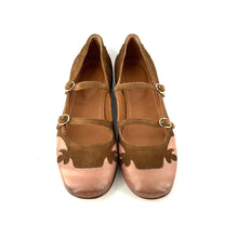 Load image into Gallery viewer, Ballerine Double Bride en Daim Sable et Cuir Rose
