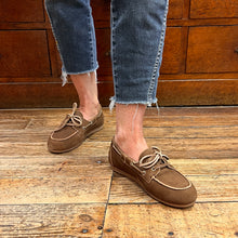 Charger l&#39;image dans la galerie, Chaussure Lacets MARIN en Daim Marron
