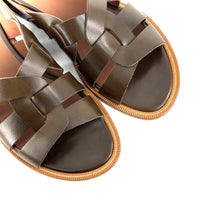 Charger l'image dans la galerie, Sandale en Cuir Olive
