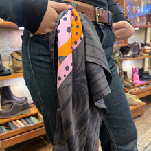 Charger l&#39;image dans la galerie, Carré de Soie CHEETHA &amp; PALMS Green
