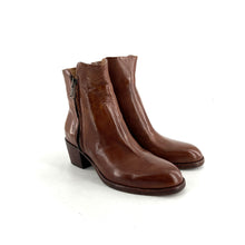Charger l&#39;image dans la galerie, Boots Talon Trotteur Double Zip en Cuir Sughero

