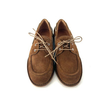 Load image into Gallery viewer, Derby "Chaussure Bateau" en Daim Marron
