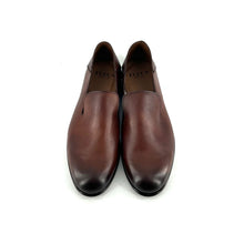 Load image into Gallery viewer, Mocassin Ultra Souple en Cuir Cognac
