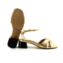 Load image into Gallery viewer, Sandale UNA Petit Talon Trotteur en Cuir Doré
