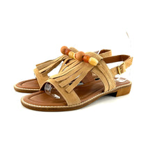 Load image into Gallery viewer, Sandale Patte Frangée et Perles en Daim Beige

