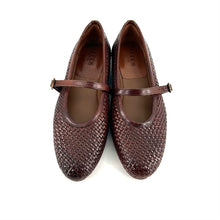 Load image into Gallery viewer, Ballerine en Cuir Tressé Cognac
