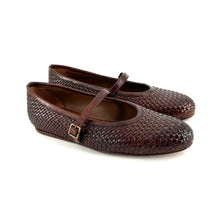 Load image into Gallery viewer, Ballerine en Cuir Tressé Cognac
