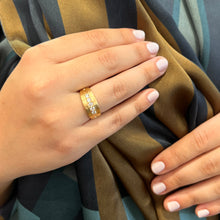 Load image into Gallery viewer, Bague CÔME en Plaqué Or et Zirconiums Blancs
