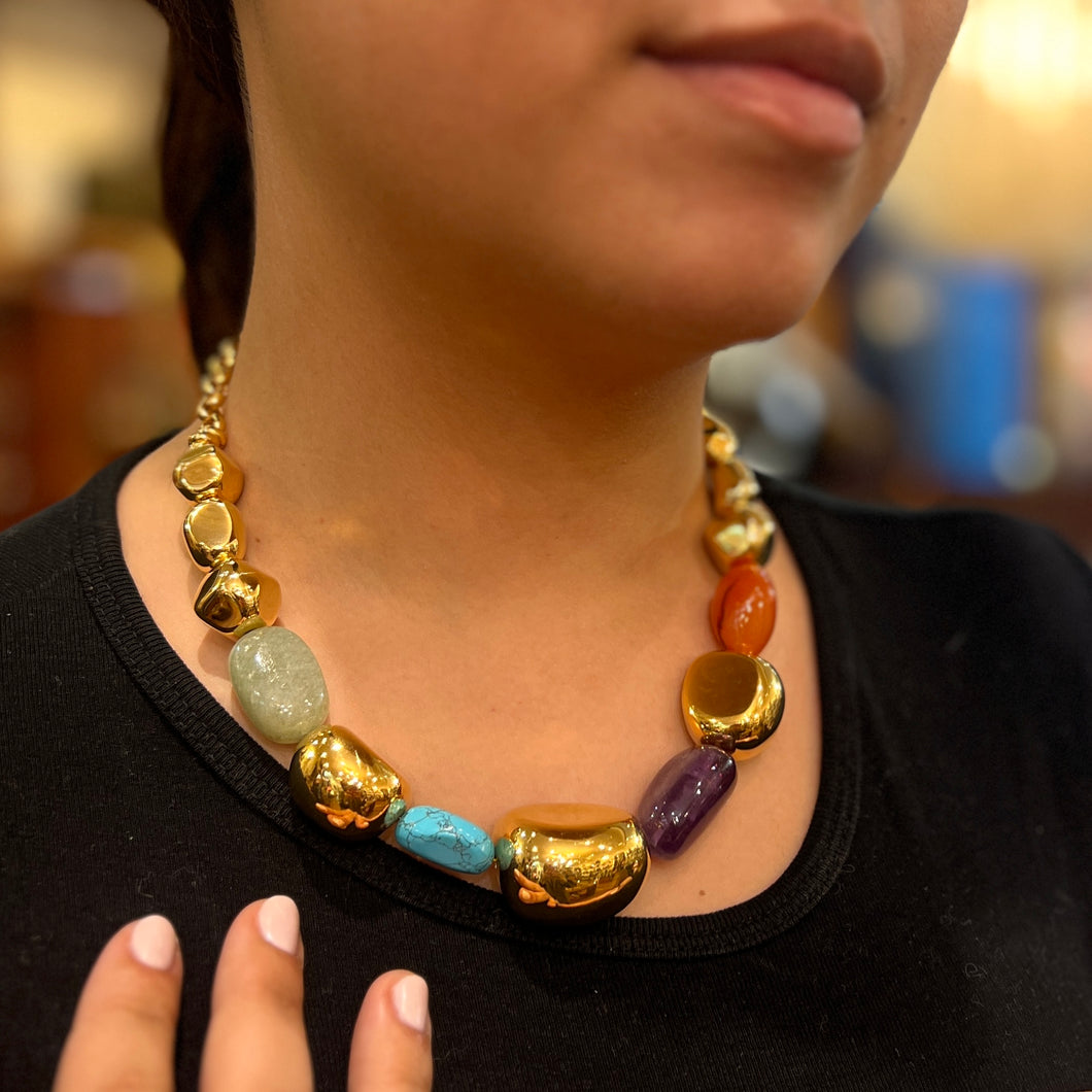 Collier LOULOU en Métal Doré et Pierres Multicolores