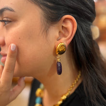 Load image into Gallery viewer, Boucle d&#39;Oreille à Clips LOULOU en Métal Doré et Améthyste
