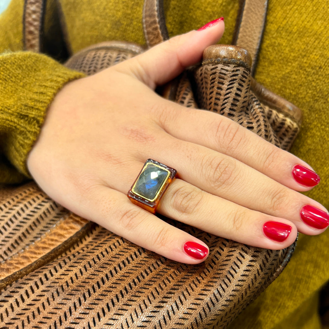 Large Bague en Acétate Tortoise et Labradorite Facettée Sertie Plaqué Or