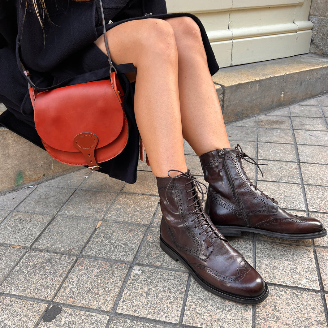 Chaussure Lacets Montante Bout Fleuri en Cuir Red Brown
