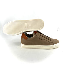 Load image into Gallery viewer, Basket SPARK CLAY en Nubuck Taupe et Cuir Camel
