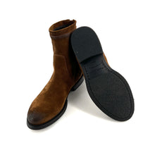 Load image into Gallery viewer, Boots Zippé Arrière en Daim Amber
