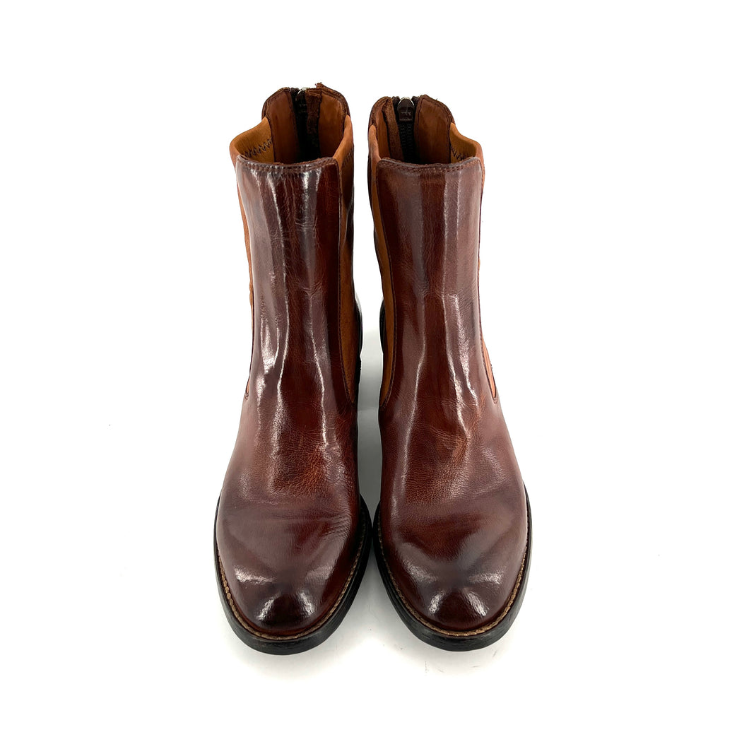 Boots Talon Trotteur Zippé Arrière en Cuir et Cuir Stretch Cognac