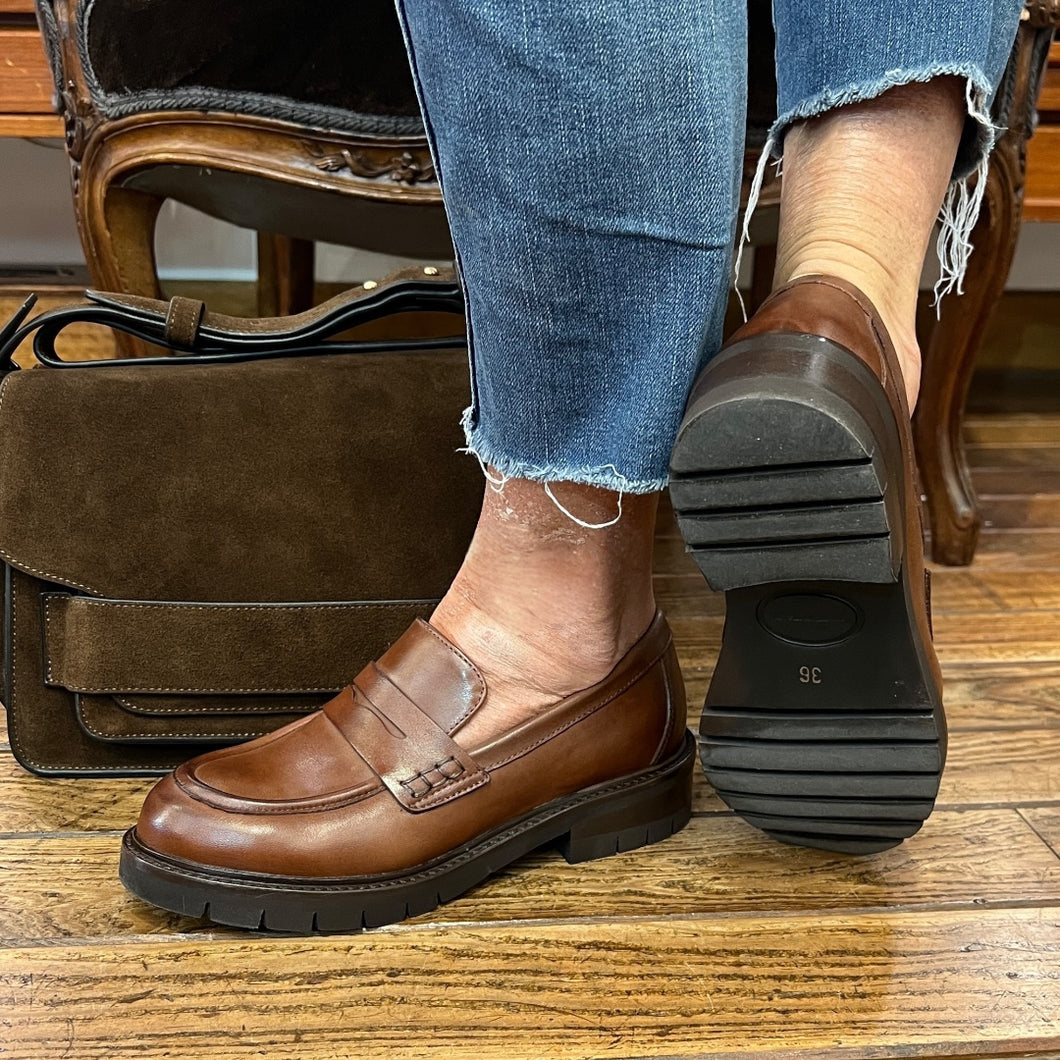 Mocassin Semelle Crantée en Cuir Camel