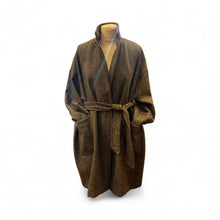 Load image into Gallery viewer, Manteau MILA en Laine Chevron Kaki
