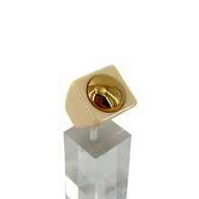 Load image into Gallery viewer, Bague Carrée en Acétate Ivoire et Cabochon Plaqué Or
