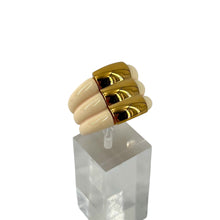 Load image into Gallery viewer, Large Bague en Acétate Ivoire Décor Plaqué Or
