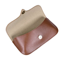 Charger l'image dans la galerie, Étui à Lunettes en Cuir Camel
