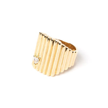 Load image into Gallery viewer, Bague de Petit Doigt LOVE en Plaqué Or et Zirconium Blanc
