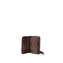 Load image into Gallery viewer, Portefeuille MM en Cuir Lavé Marron Foncé
