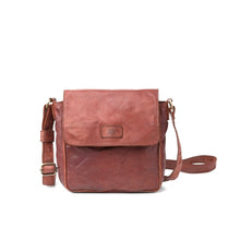 Load image into Gallery viewer, Sac Bandoulière Petit Format en Cuir Lavé Camel
