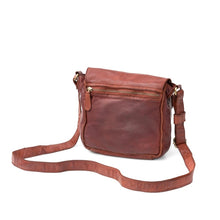 Load image into Gallery viewer, Sac Bandoulière Petit Format en Cuir Lavé Camel
