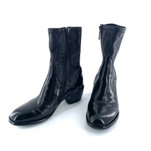 Charger l'image dans la galerie, Boots Talon Trotteur en Cuir et Cuir Stretch Noir
