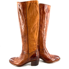 Charger l'image dans la galerie, Botte Talon Trotteur en Cuir et Cuir Stretch Camel Veiné
