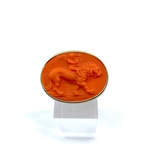 Load image into Gallery viewer, Large Bague en Plexiglas et Résine Orange Motif Lion

