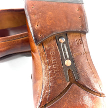 Load image into Gallery viewer, Mocassin Frangé en Cuir Camel
