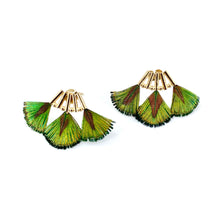 Load image into Gallery viewer, Boucles d&#39;Oreilles Puces Paon Vert
